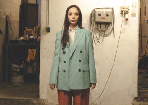 “Bella Storia”: guarda in anteprima il nuovo video di Assurditè