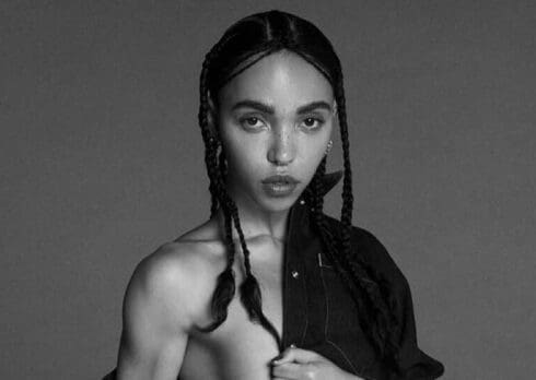 FKA Twigs sulla campagna di Calvin Klein censurata: «Non vedo l’oggetto sessuale stereotipato»