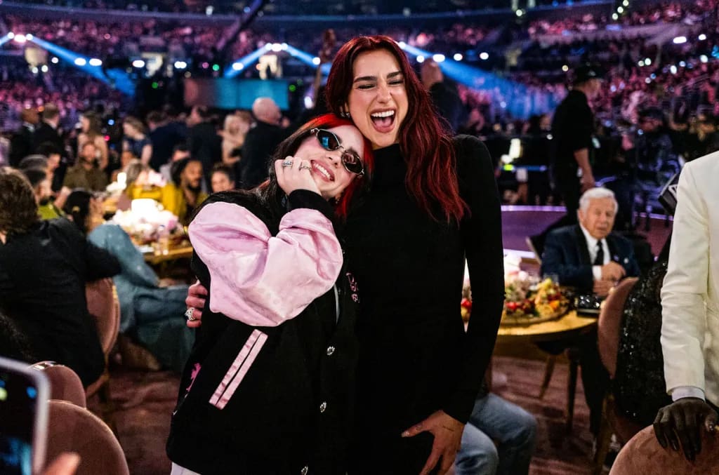 2 - Billie Eilish e Dua Lipa - foto Grammy Awards 2024 - foto di John Shearer - Getty Images for The Recording Academy