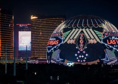 Lo Sphere di Las Vegas registra perdite, ma il calendario 2024 è già al completo