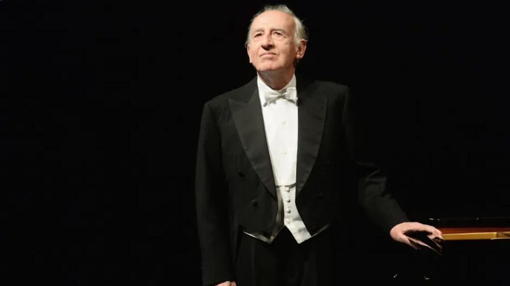 Addio a Maurizio Pollini: il grande pianista è morto a 82 anni