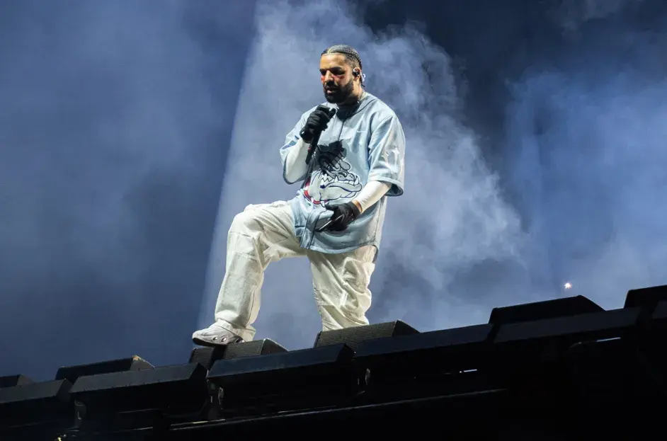 Drake ha risposto a Kendrick Lamar: «Nessuno può fot**re con me»