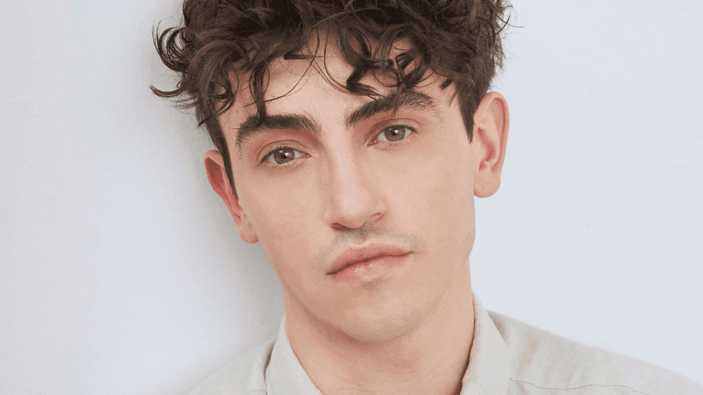 Michele Bravi: «La mia musica interiore è questa, non voglio più forzarmi in un mondo non mio»