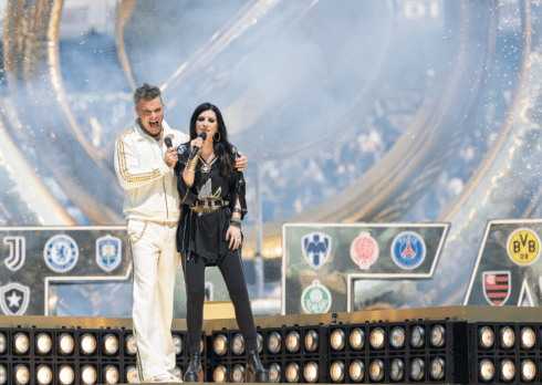 Laura Pausini si esibirà con Robbie Williams e Nicole Scherzinger alla finale dei Mondiali