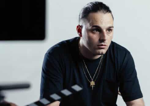 Ernia ha svelato i feat del suo nuovo album