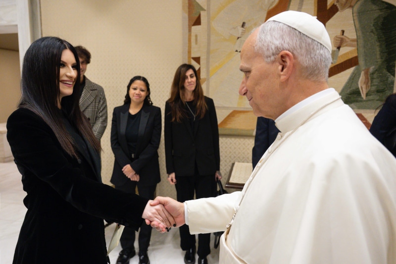Laura Pausini - Papa - Global Icon Women in Music - 4