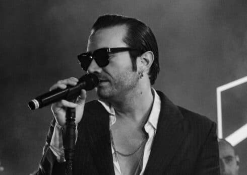 Tropico: autore o cantante? (Non) è questo il dilemma al Fabrique di Milano