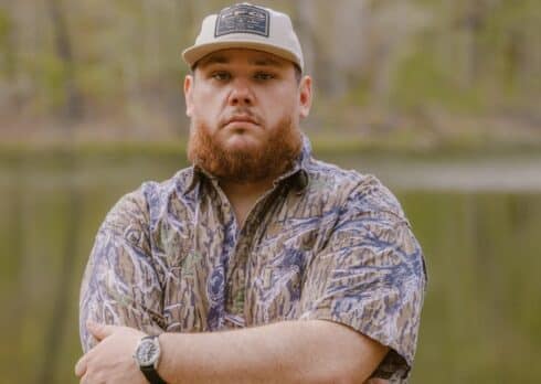 EA Sports svela la lineup del Madden Bowl: ci sono anche Luke Combs e Teddy Swims