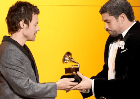 Grammy Awards 2026: trionfa Bad Bunny e non mancano discorsi politici contro l’ICE