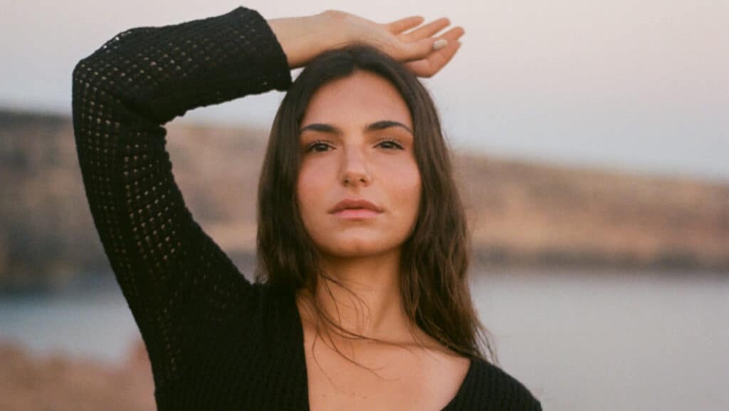 Guarda in anteprima il video di “Paraìso” di Cate Lumina