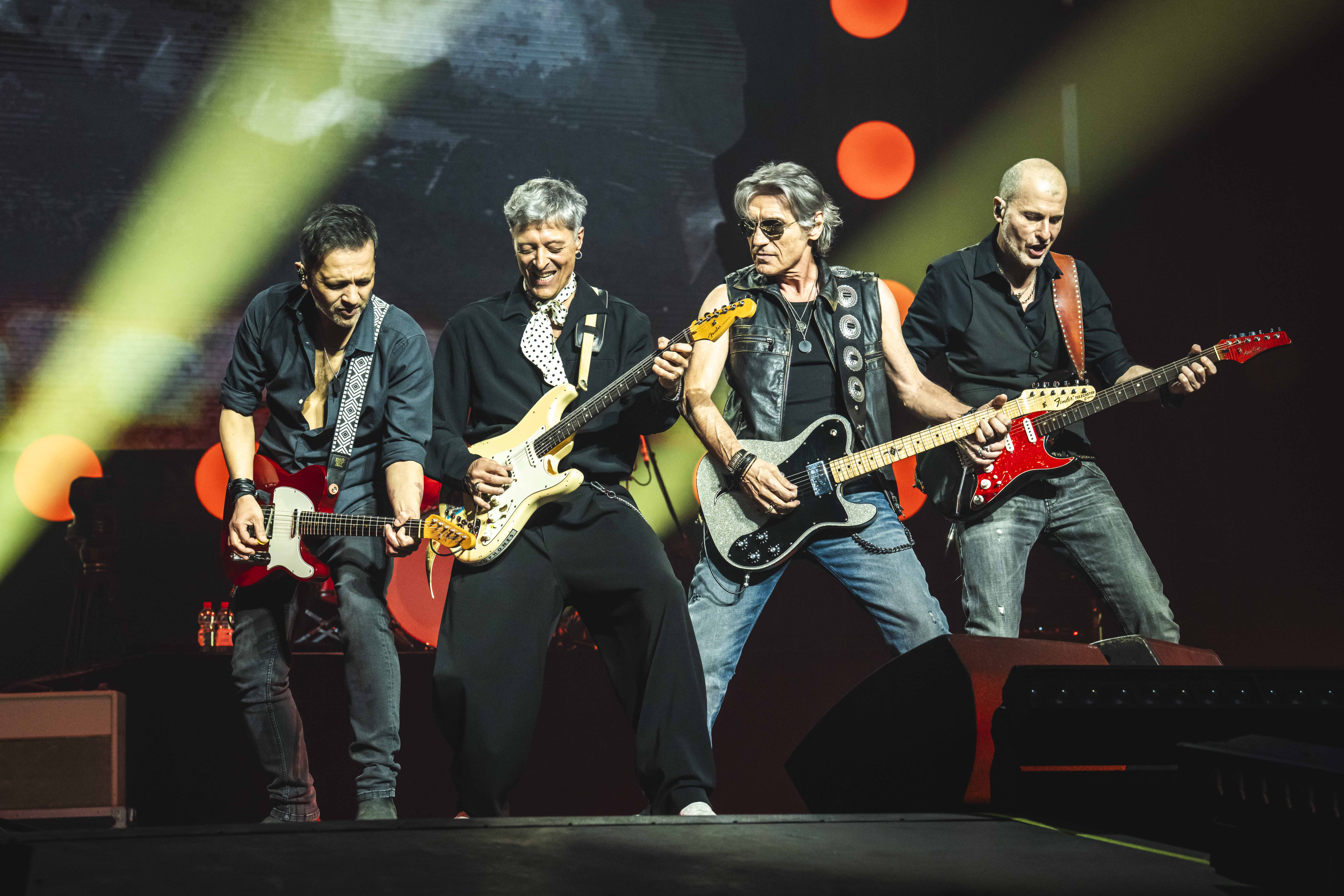 Acustica, mezzi e un’unica certezza chiamata Ligabue: la prima notte dell’Unipol Dome di Milano
